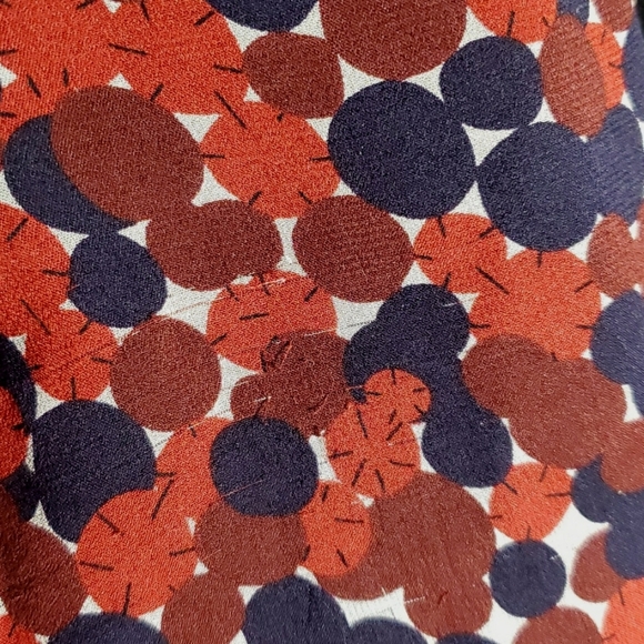 Diane Von Furstenberg 100% silk sleeveless top. Scarf. Red, navy blue. Size M. - Picture 12 of 14